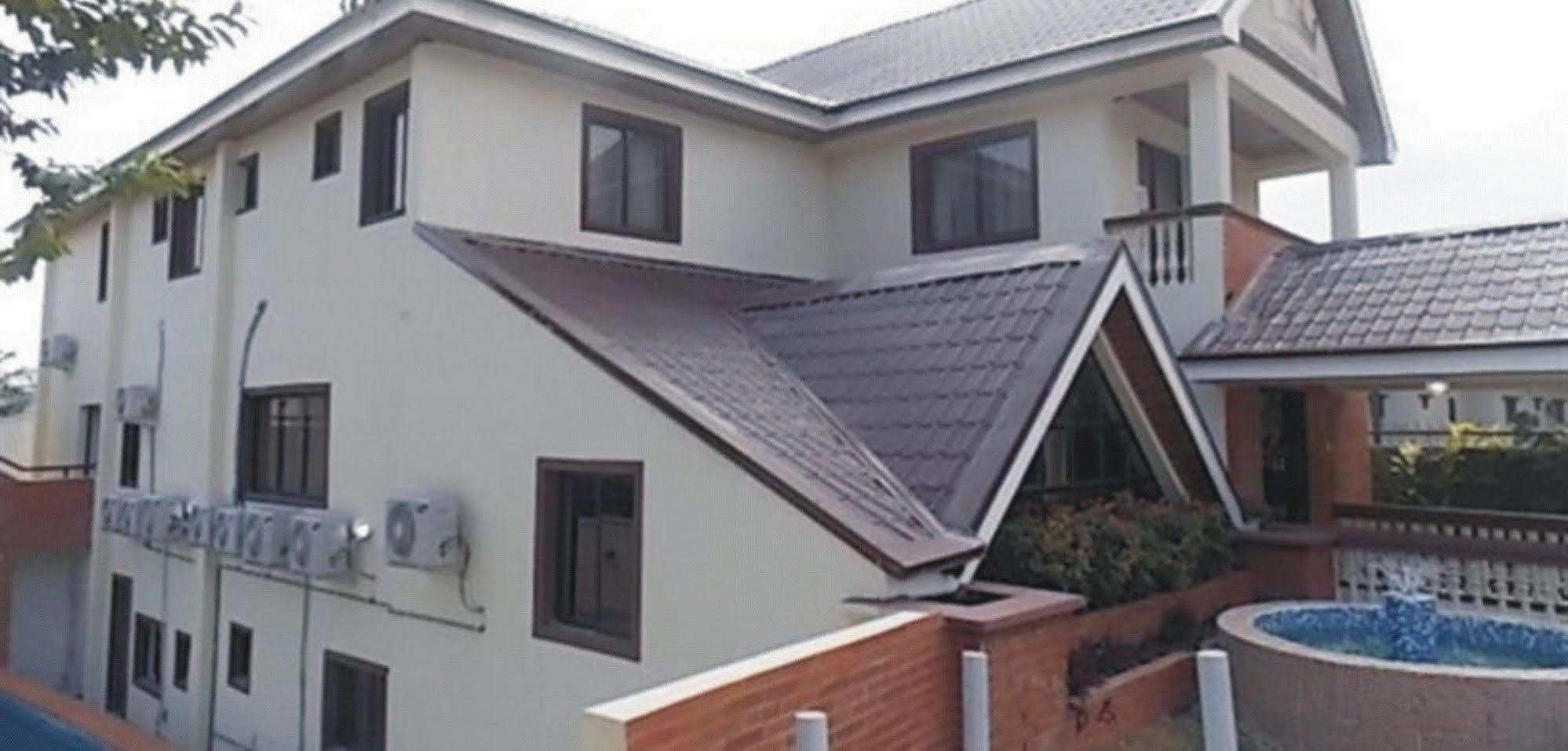 Crown Cottage Hotel Ikeja Esterno foto